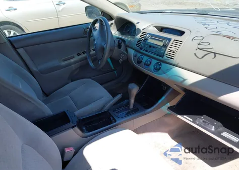 2002 Toyota Camry Le from USA, damaged, VIN 4T1BE32K82U106598